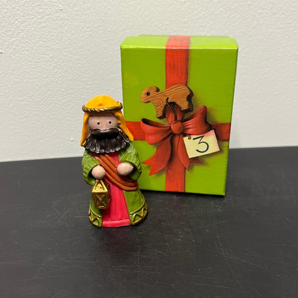 What God Wants For Christmas Nativity Replacement Number 3‎